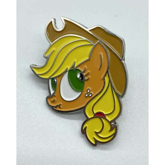 My Little Pony WeLoveFine G4 Applejack Limited Edition Metal Pin 2013 New - Picture 2 of 4